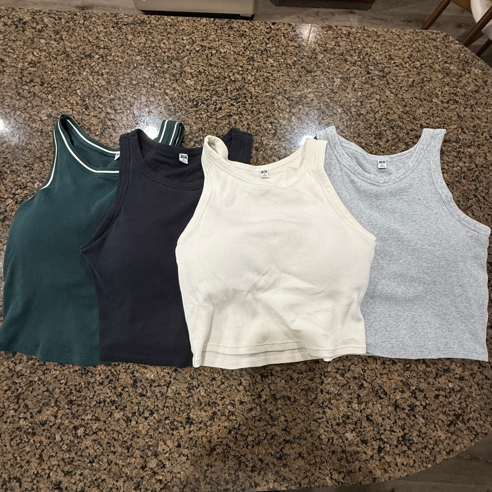 Uniqlo Ribbed sleeveless Tops